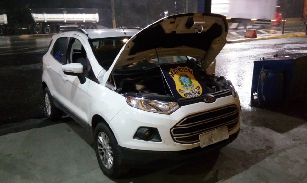 Na BR-101: Homem é preso pela PRF com carro clonado em Joinville