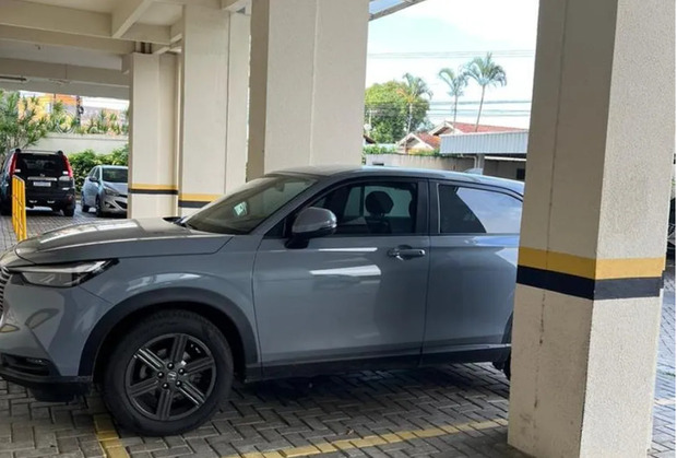  Polícia Civil apreende carro de luxo de golpista na garagem do Condomínio Nautilus