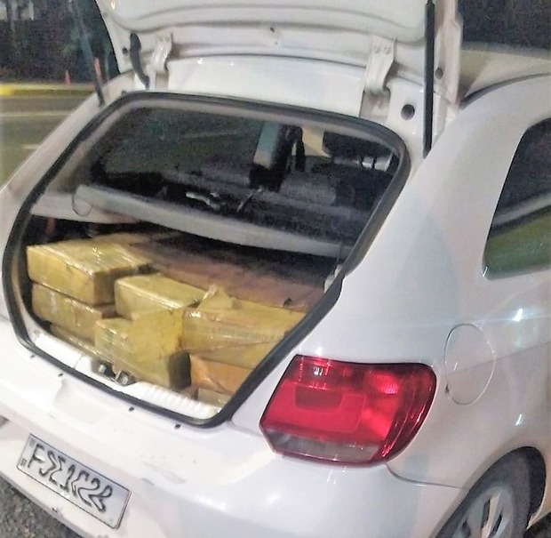 Na BR-101 - PRF apreende mais de 300 kg de maconha em Joinville