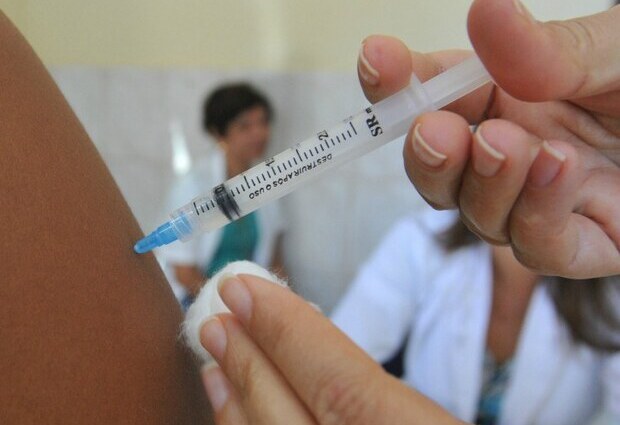 Covid-19: Penha vacina pessoas acima dos 30 anos com a segunda dose de reforço