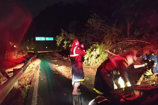 Corupá/São Bento do Sul - BR-280 segue interditada e sob risco de novos deslizamentos