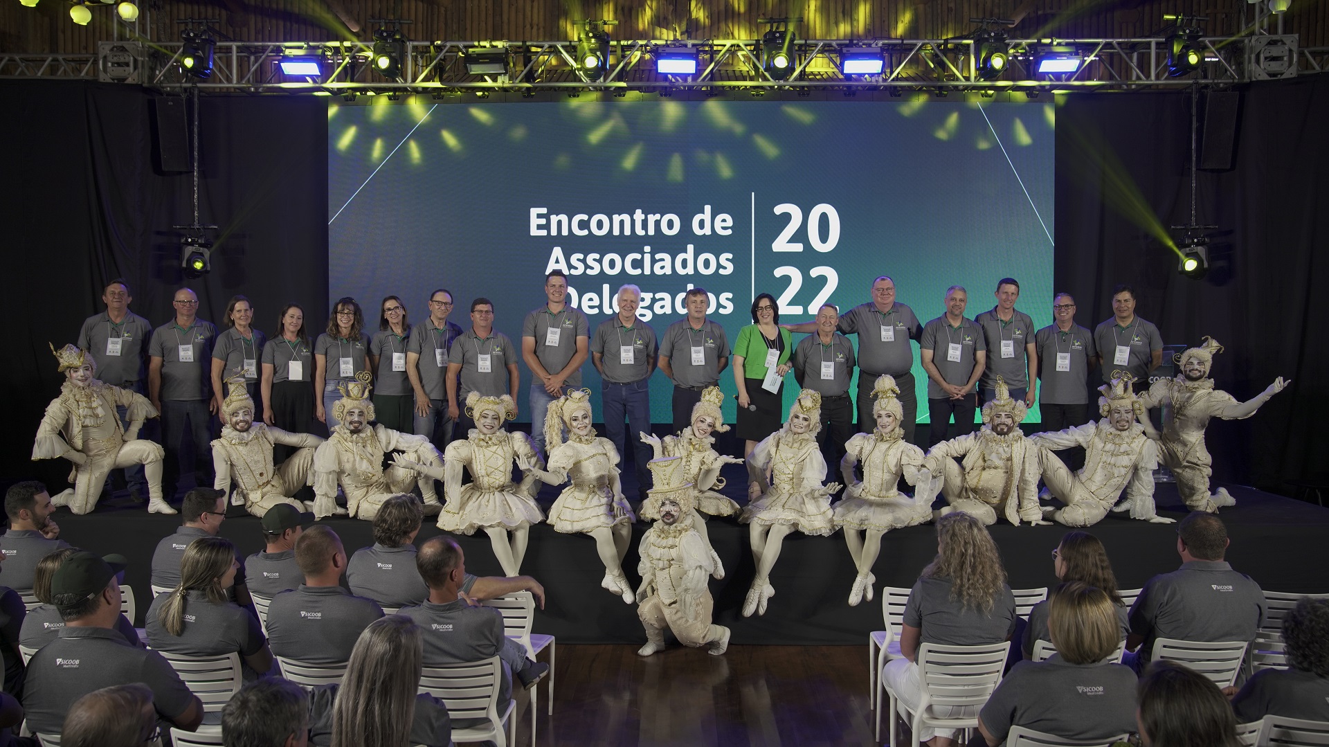 Sicoob MaxiCrédito reúne mais de 530 associados delegados em encontro em Chapecó