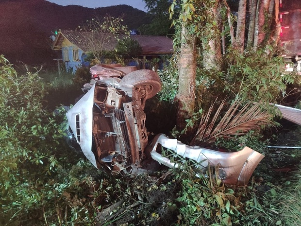Navegantes – Motorista morre e duas pessoas ficam gravemente feridas em acidente no bairro Escalvados na SC-414