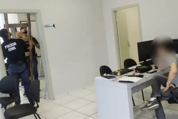 Operação Mensageiro - Prefeito e secretário de Balneário Barra do Sul são detidos pelo Gaeco