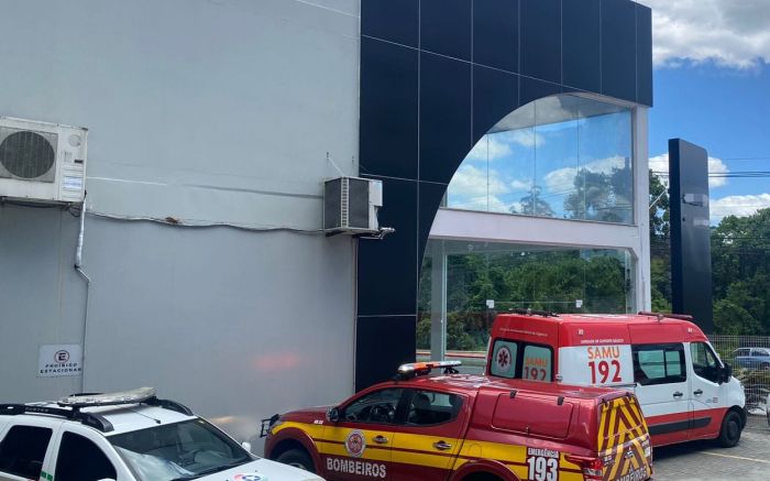Blumenau - Homem morre eletrocutado ao furtar fiação e corpo é encontrado depois de dias