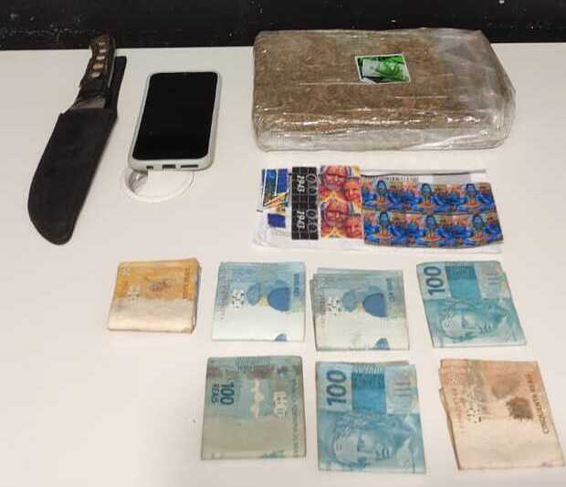Balneário Piçarras – Traficante é preso no bairro Nossa Senhora da Paz com um quilo de maconha e 250 pontos de LSD