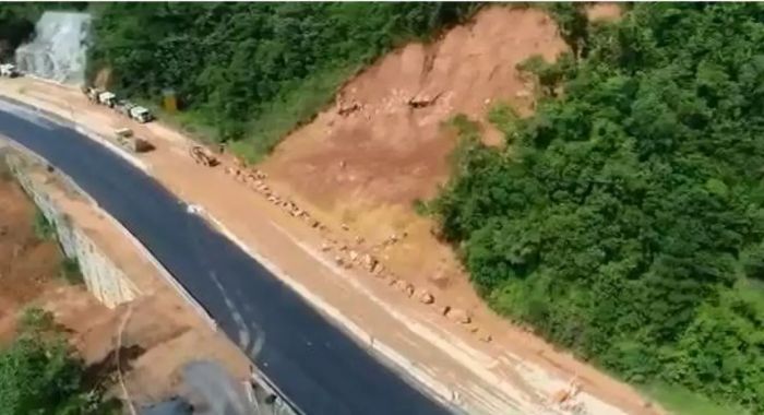BR-376 - Rodovia que liga SC ao Paraná tem trânsito parcialmente interditado na Serra de Guaratuba