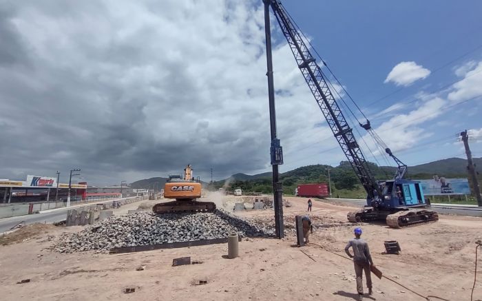 Navegantes - Começam as obras do novo viaduto no km 2 da BR-470
