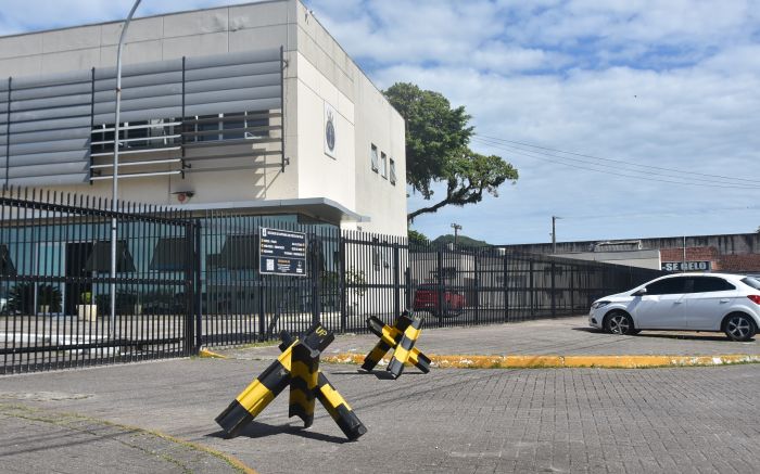 Desmanche - Acampamento de bolsonaristas em frente à Marinha de Itajaí é desmontado