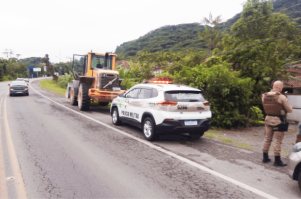 Preso em São Francisco do Sul homem que furtou máquina carregadeira em Balneário Piçarras