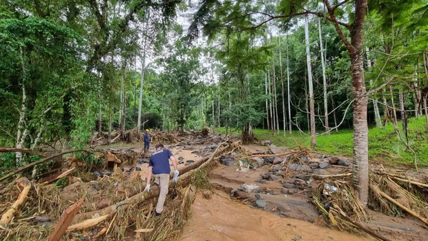 Rodeio - Buscas por bebê e homem desaparecidos após temporal em são retomadas pelos bombeiros