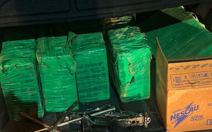 Tráfico de drogas - Traficante é preso com 102 kg de maconha em Balneário Camboriú