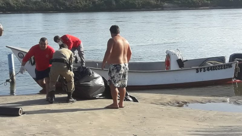 Balneário Barra do Sul: Corpo do homem que morreu afogado na praia da Bacia da Vovó é encontrado próximo da Ilha dos Remédios