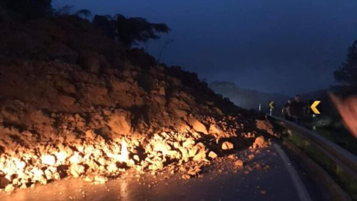Serra de Corupá - Chuvas intensas causam nova queda de barreira e interditam BR-280
