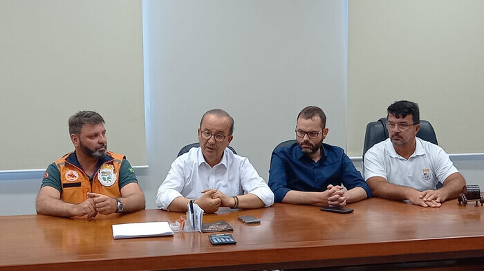 Sobrevoo - Governador Jorginho Mello visita São João do Itaperiú para avaliar estragos da tempestade