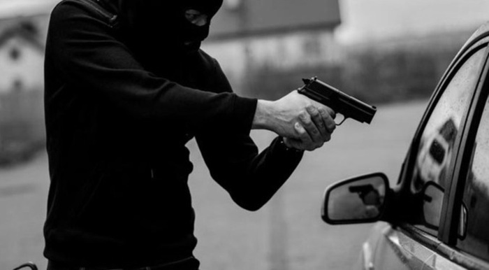 Assalto – Motorista é vítima de sequestro relâmpago e assalto a mão armada no Centro de Porto Belo