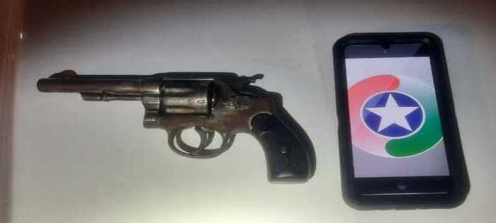 Itajuba – Homem é preso por porte ilegal de arma de fogo de uso restrito 