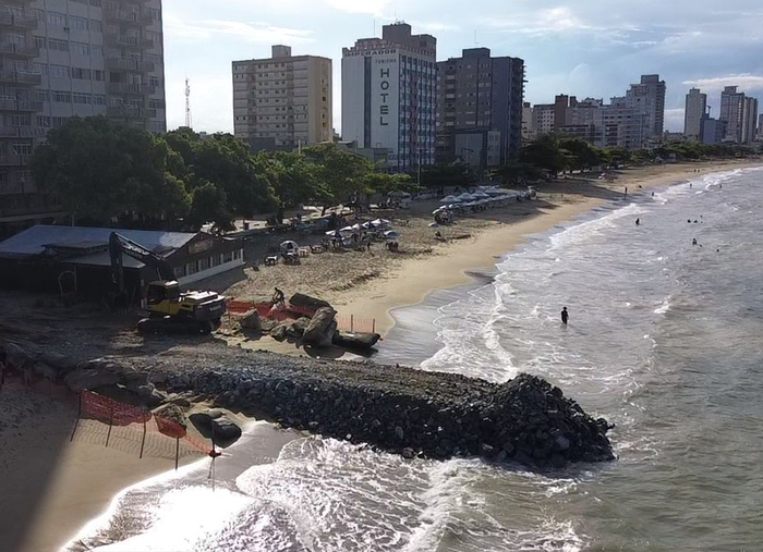 Balneário Piçarras - Começa a obra do novo molhe da praia Central