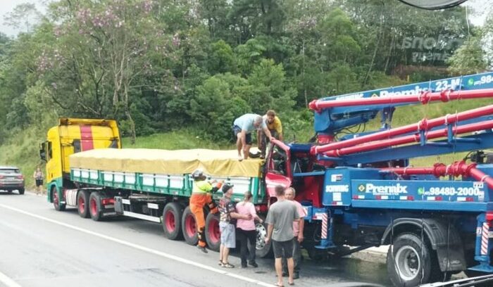 Na Serra – Motorista morre esmagado por cabine de caminhão na BR-376