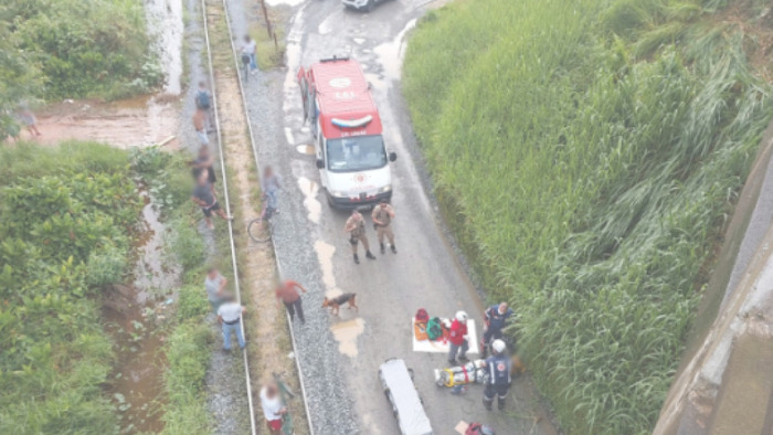 Guaramirim – Casal fica ferido ao cair de motocicleta da BR-280