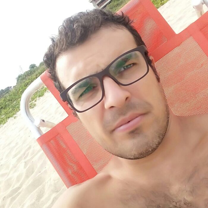 Penha – Identificado motociclista que morreu ao bater em muro no bairro Armação