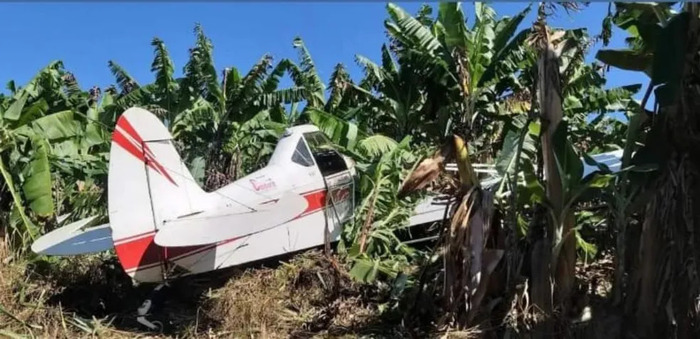 Corupá - Avião agrícola cai sobre bananal no bairro Rio Novo