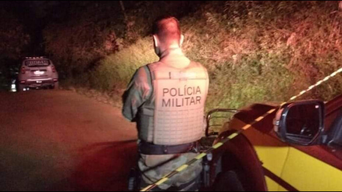 Blumenau - Assaltante morre e outro fica ferido após troca de tiros com a Polícia Militar