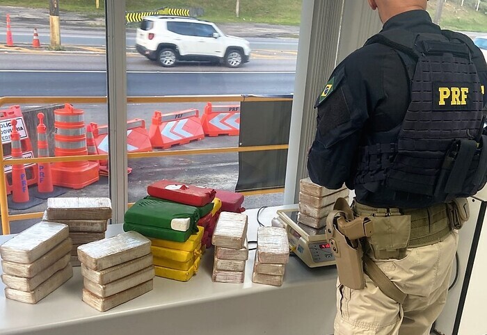 Barra Velha - PRF apreende carga milionária de cocaína e crack na BR-101