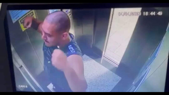 Blumenau - Câmeras registram autor de massacre em creche se exibindo em espelho de elevador
