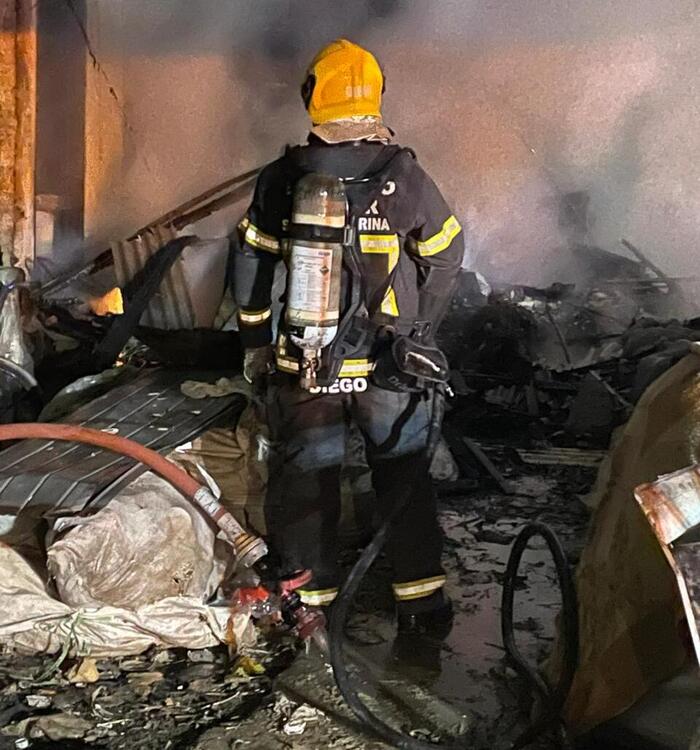 Navegantes – Idosos morrem carbonizados em incêndio no bairro São Paulo
