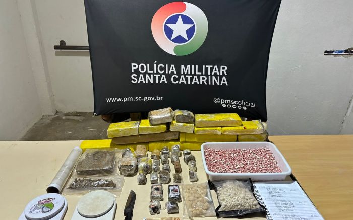 Camboriú - Traficante conhecido na região é preso com 10 quilos de maconha