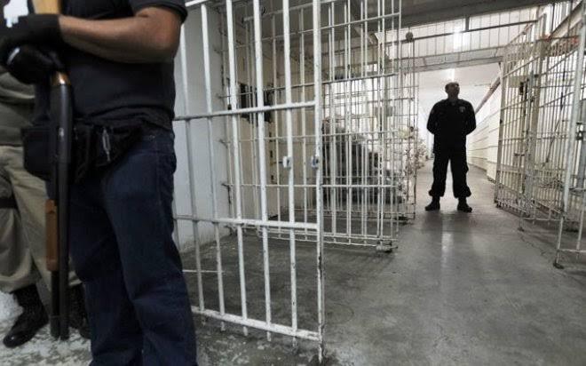 Itajaí: Dois detentos fogem do Complexo Penitenciário da Canhanduba