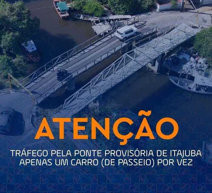 Barra Velha – Caminhão caçamba carregado passa por ponte de madeira e provoca fissura na estrutura 