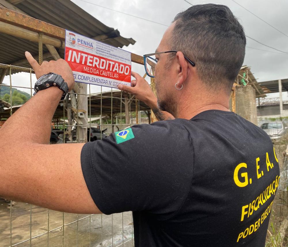 Penha - GEAC interdita e notifica estabelecimentos em operação de fiscalização