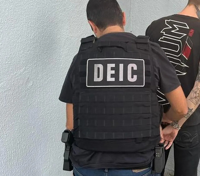 Dez membros de grupo neonazista flagrado em SC voltam a ser presos após decisão da Justiça