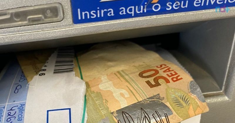 Itajaí - Envelope ‘preso’ em caixa eletrônico revela golpe e apreensão de 11 chupa-cabras