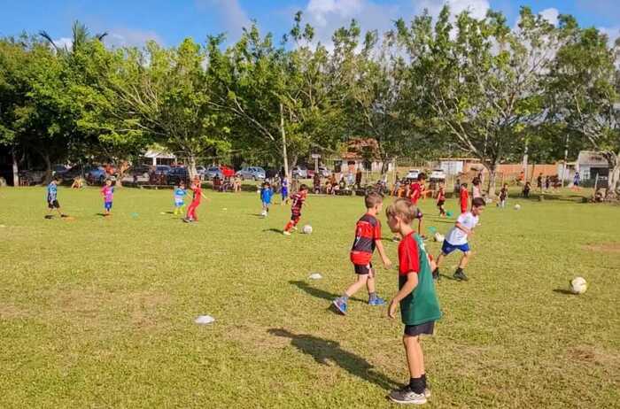 Penha - Projeto Social Escolinha Anjos do Futebol completa 10 anos de existência