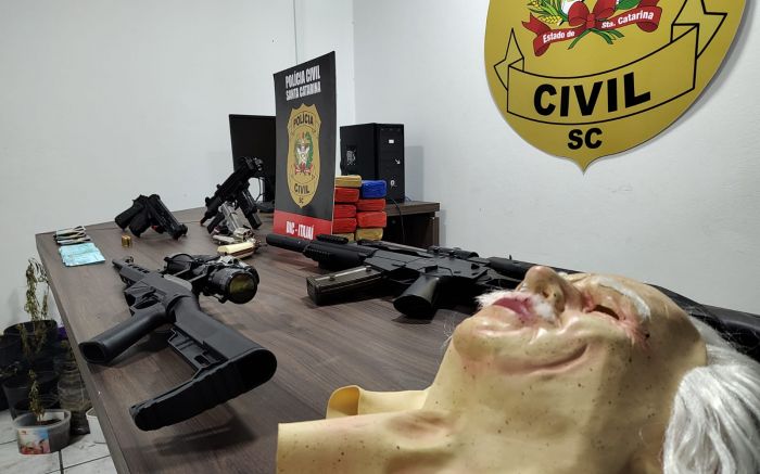 Itajaí - Polícia prende quadrilha envolvida em três roubos a bancos na região