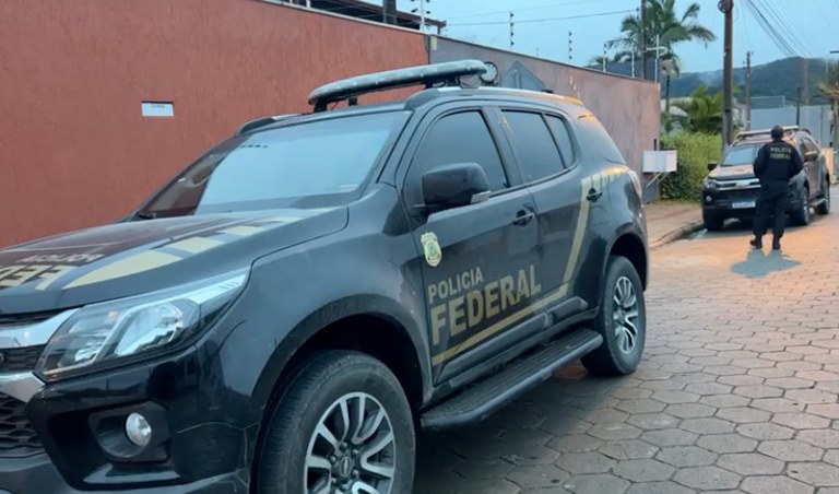 PF deflagra operação para combater lavagem de dinheiro em Balneário Piçarras, Penha e Navegantes