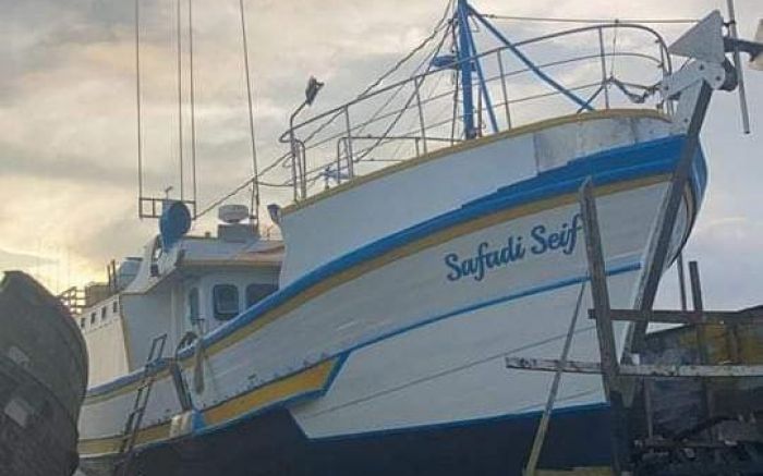 Marinha faz buscas a pesqueiro desaparecido com oito tripulantes 