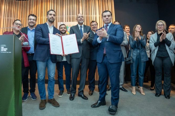 Consórcio liderado pela Aegea Saneamento assina contrato com o Governo do RS para a aquisição da Corsan