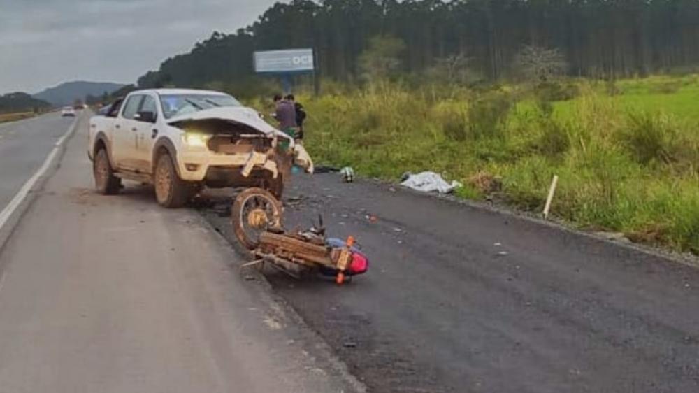 Guaramirim - Motociclista morre em grave acidente na BR-280