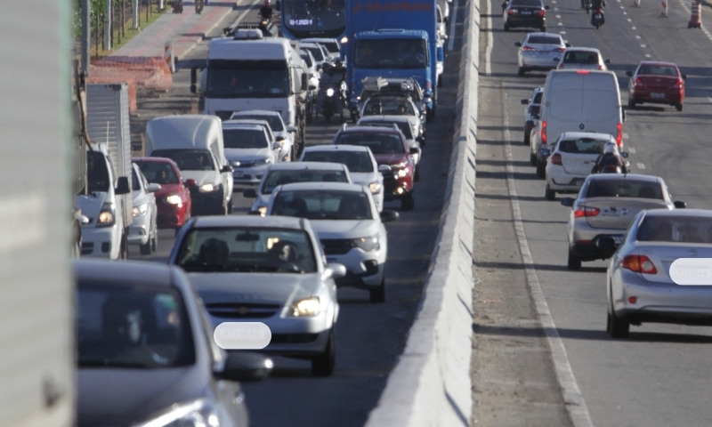 Penha – Acidente no km 106 da BR-101 interdita pistas nos sentidos Itajaí e Joinville 