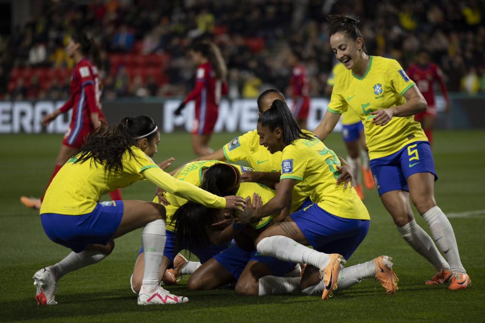Brasil mete 4 a 0 no Panamá e começa bem na Copa do Mundo Feminina