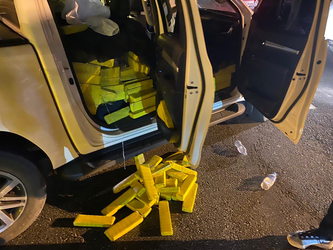 Garuva: PRF e Polícia Militar apreendem mais de duas toneladas de maconha na BR 101