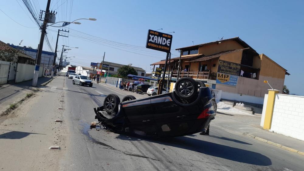 Penha – Homem é preso na Praia Alegre após perseguição policial
