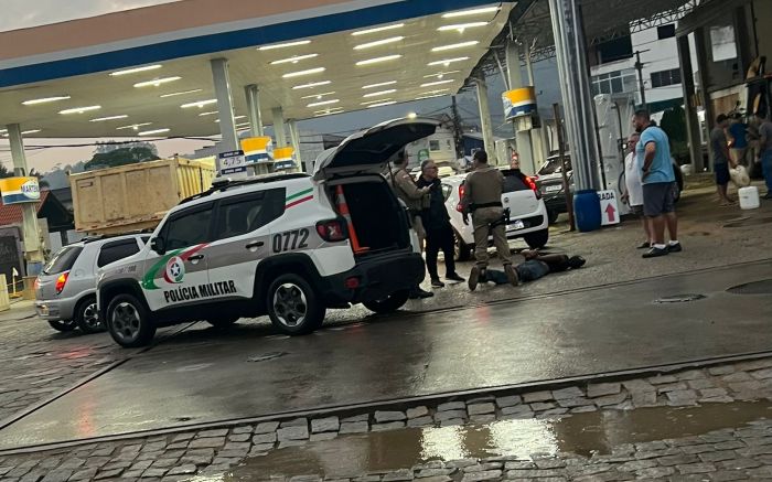Luiz Alves - Homem tenta explodir posto de gasolina na Vila do Salto