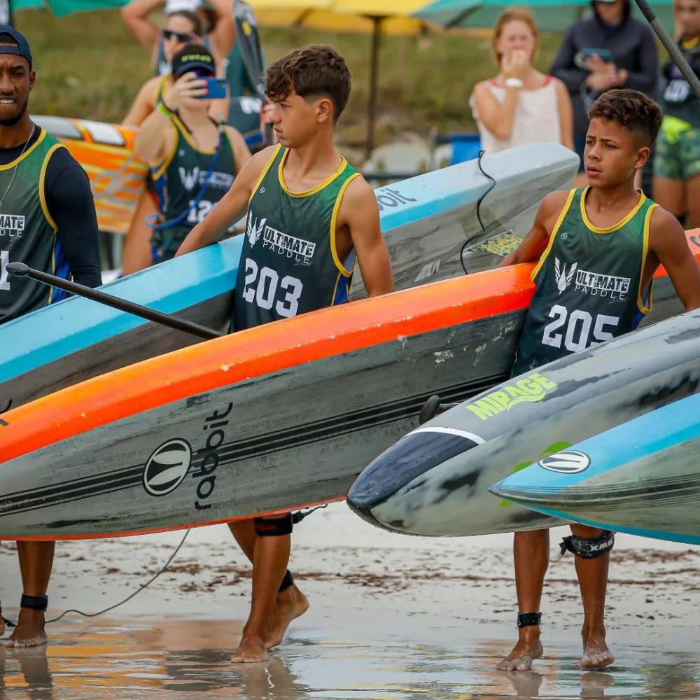 Penha - Equipe de stand up paddle fatura onze medalhas em Arraial do Cabo