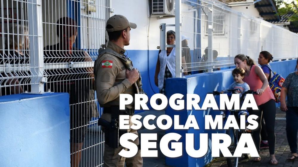 Penha - Prefeito sanciona Lei que firma o convênio com o Estado para a guarda armada nas escolas