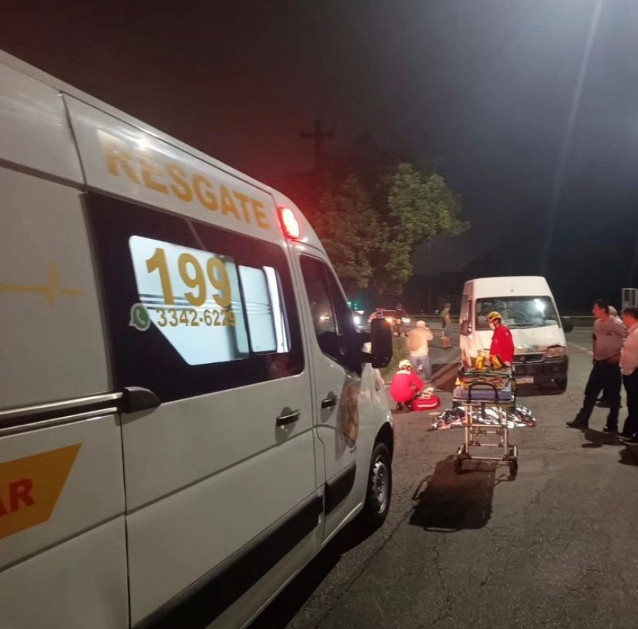 Navegantes – Motociclista morre ao bater de frente com van na BR-470